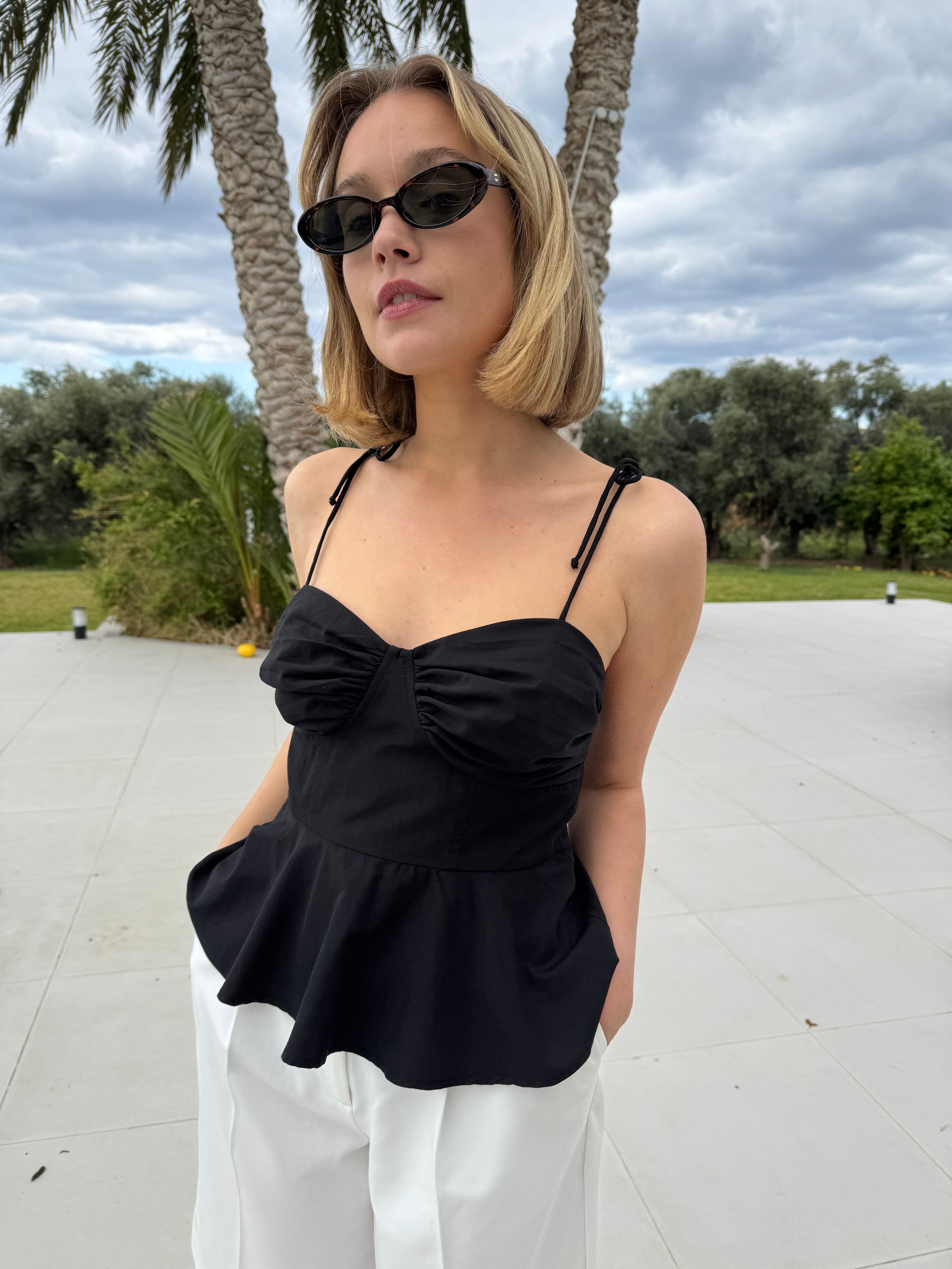 VMASHA Top - Black